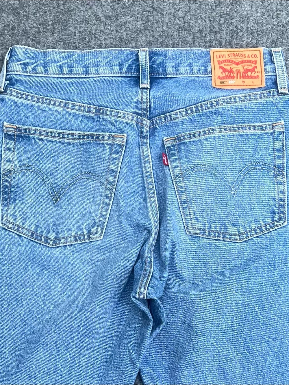 Levi’s 501 105th Anniversary Jeans - Picture 5 of 8